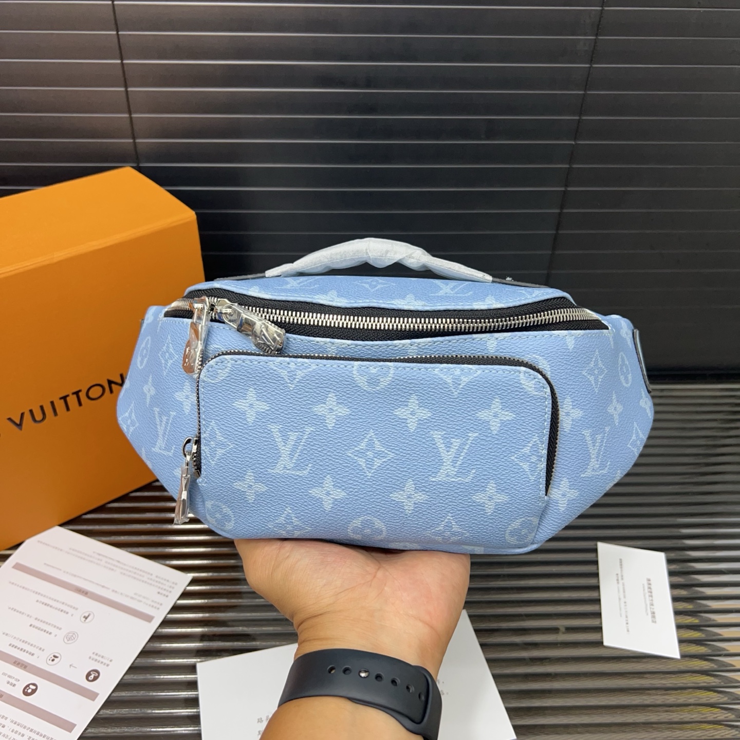 Louis new arrival Bumbag Rush waist bag size: 30*15 cm